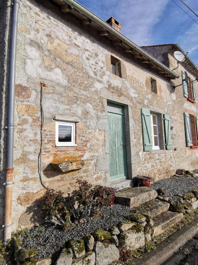 La Petite Maison De *